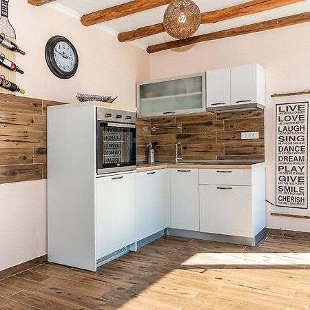 Gorgeous Home In Kijevo With Kitchen Bagian luar foto